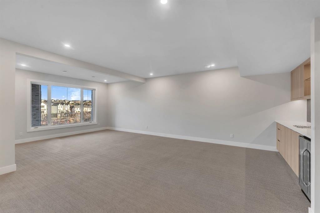 28 Spring Creek Point Sw, Calgary, AB - Indoor Photo Showing Other Room