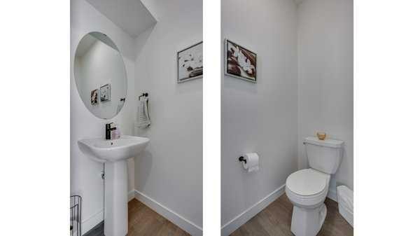 B-10 Evergreen Way, Red Deer, AB - Indoor Photo Showing Bathroom