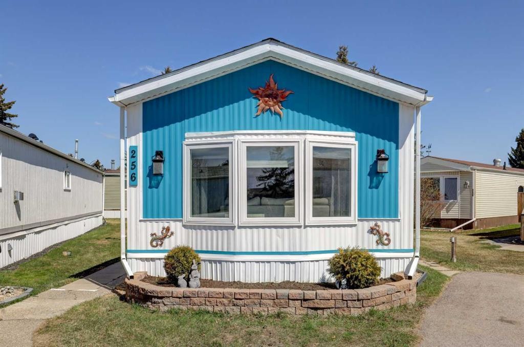 256 Burroughs Circle Ne, Calgary, AB