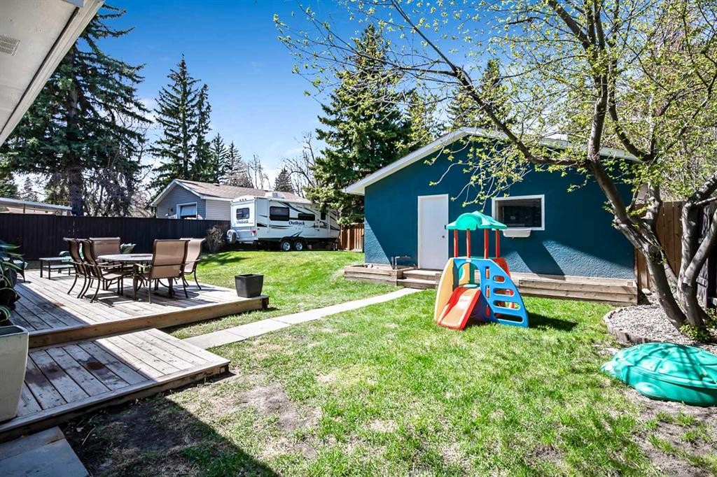 11835 Elbow Drive Sw, Calgary, AB - Outdoor