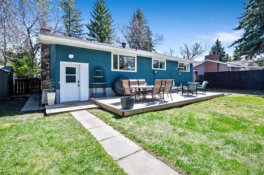 11835 Elbow Drive Sw, Calgary, AB - Outdoor With Deck Patio Veranda