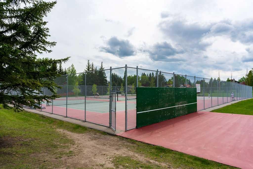 11835 Elbow Drive Sw, Calgary, AB - Outdoor