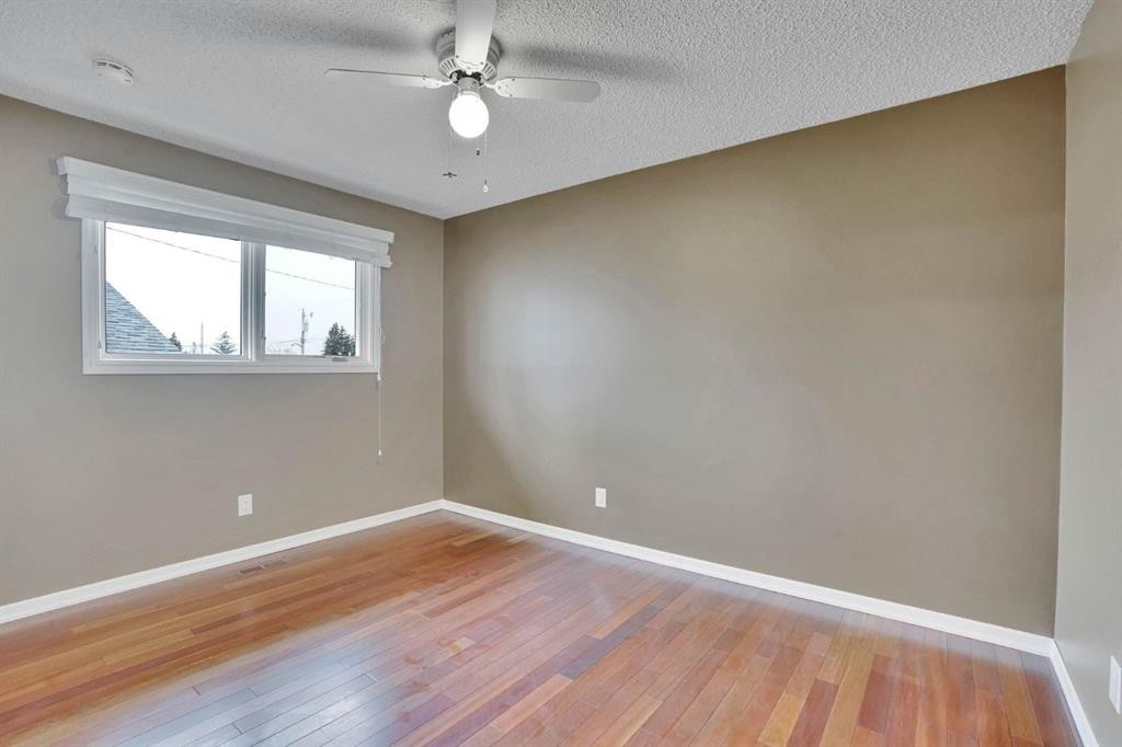 436 Huntley Way Ne, Calgary, AB - Indoor Photo Showing Other Room