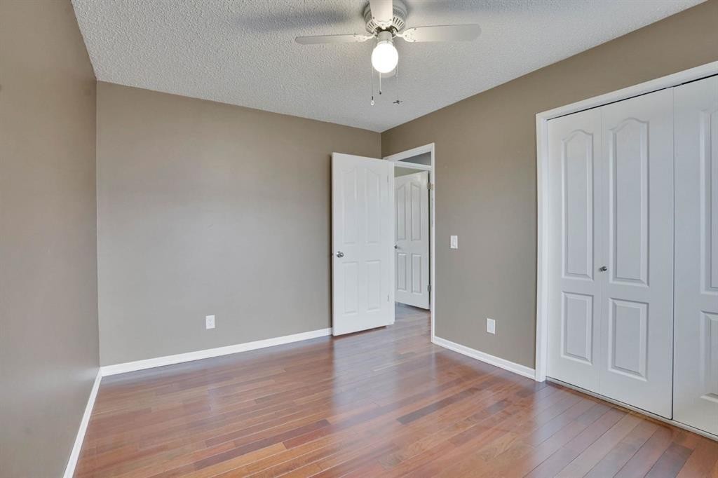 436 Huntley Way Ne, Calgary, AB - Indoor Photo Showing Other Room