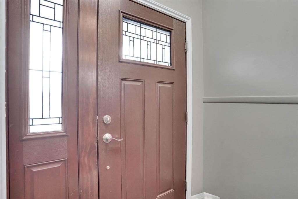 436 Huntley Way Ne, Calgary, AB - Indoor