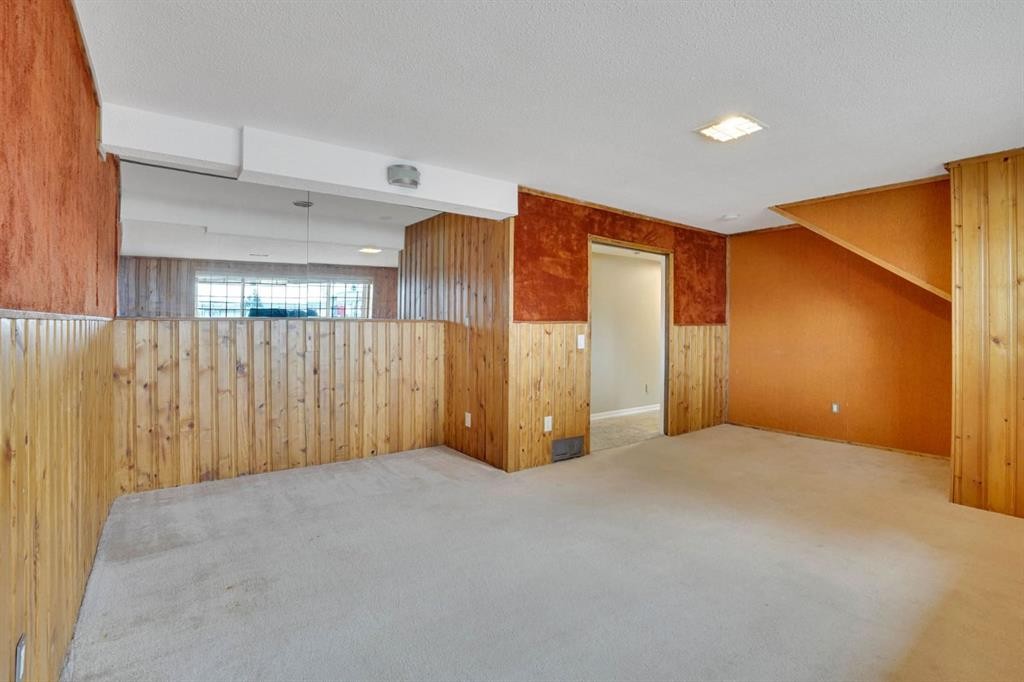 436 Huntley Way Ne, Calgary, AB - Indoor