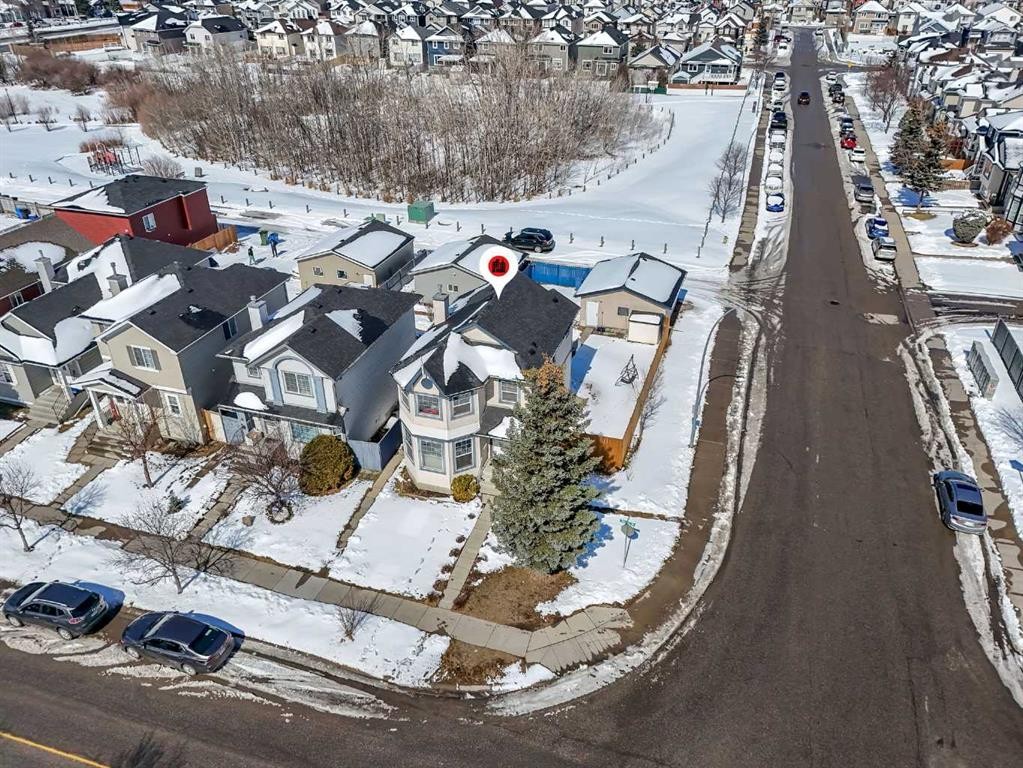 92 Taradale Drive Ne, Calgary, AB - Outdoor