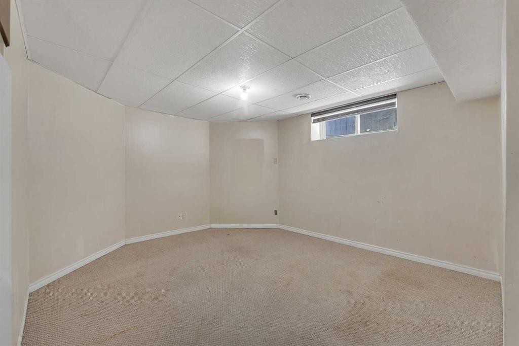 92 Taradale Drive Ne, Calgary, AB - Indoor