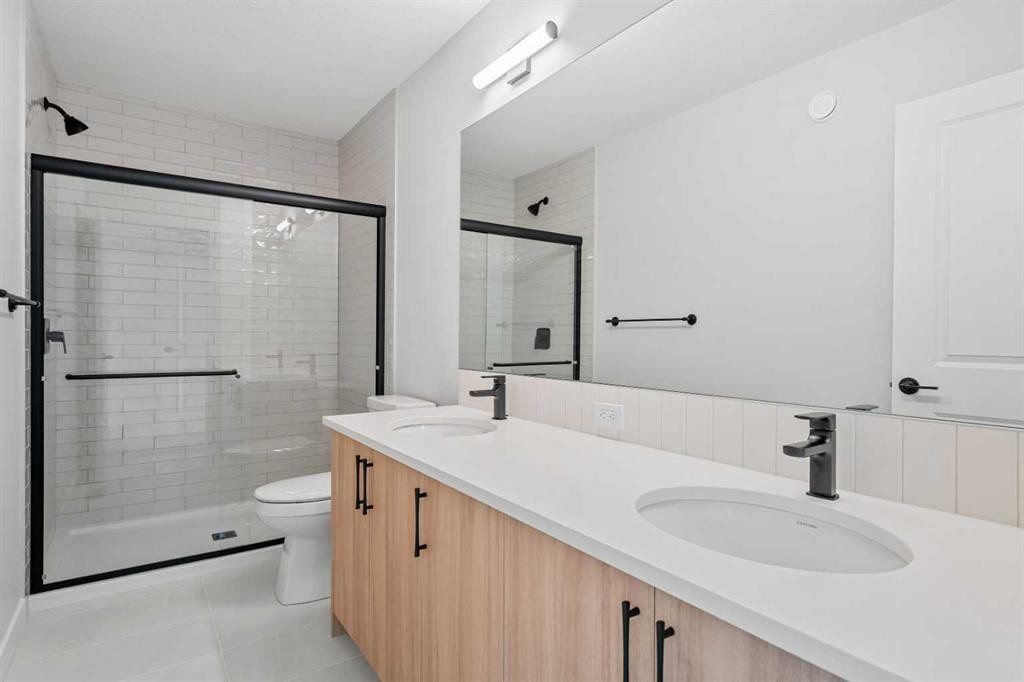 83 Dawson Wharf Mount, Chestermere, AB - Indoor Photo Showing Bathroom