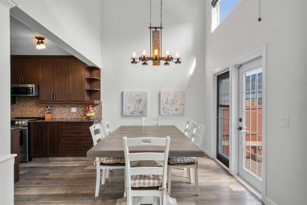 176 Douglas Ridge Green Se, Calgary, AB - Indoor Photo Showing Dining Room