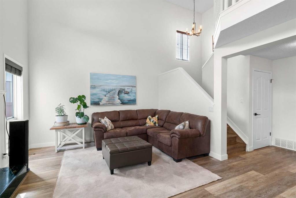 176 Douglas Ridge Green Se, Calgary, AB - Indoor