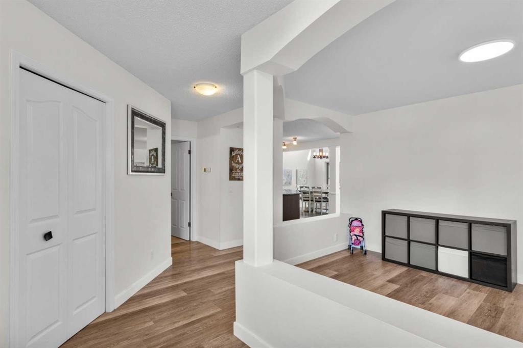 176 Douglas Ridge Green Se, Calgary, AB - Indoor Photo Showing Other Room