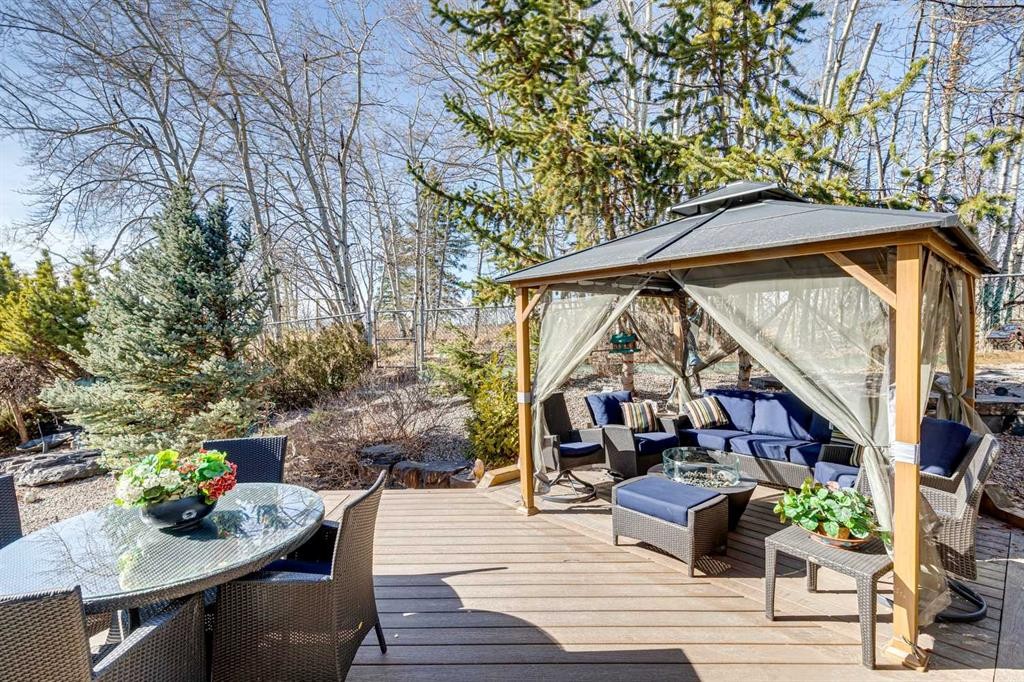 1656 Evergreen Hill Sw, Calgary, AB - Outdoor With Deck Patio Veranda