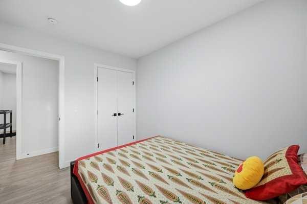 171 Rundlefield Crescent Ne, Calgary, AB - Indoor Photo Showing Bedroom