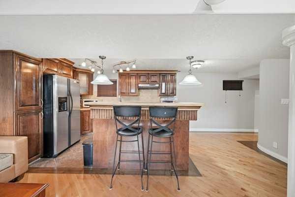 171 Rundlefield Crescent Ne, Calgary, AB - Indoor Photo Showing Other Room