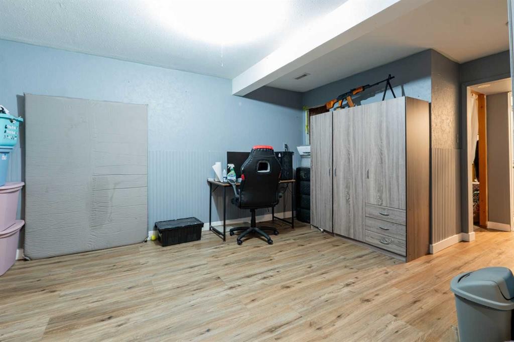 136 Martindale Drive Ne, Calgary, AB - Indoor