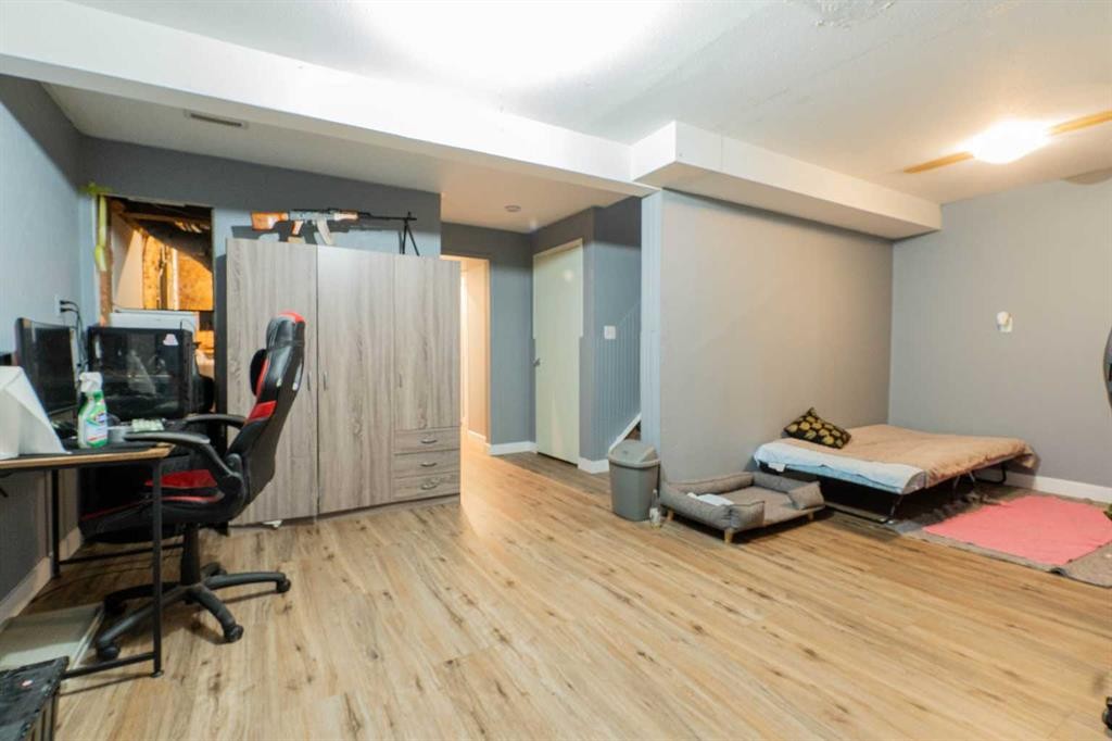 136 Martindale Drive Ne, Calgary, AB - Indoor