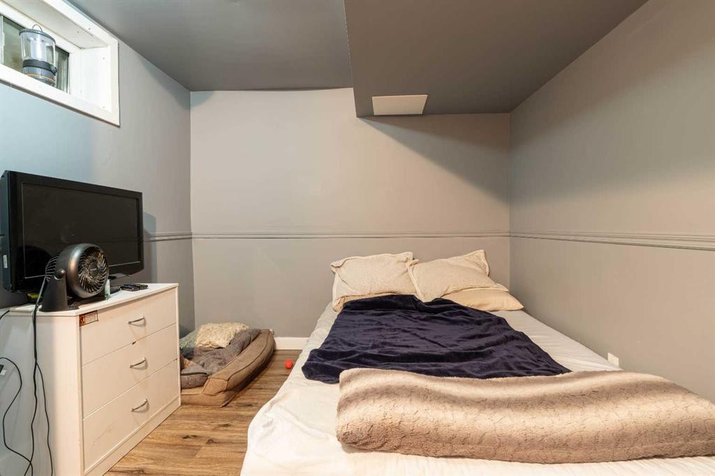 136 Martindale Drive Ne, Calgary, AB - Indoor Photo Showing Bedroom