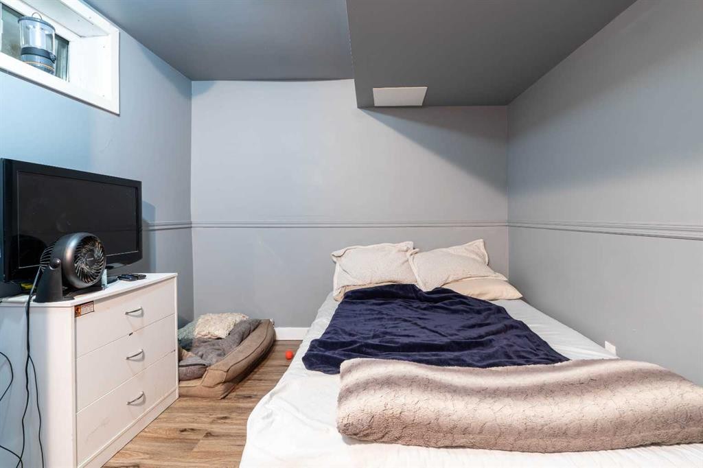 136 Martindale Drive Ne, Calgary, AB - Indoor Photo Showing Bedroom