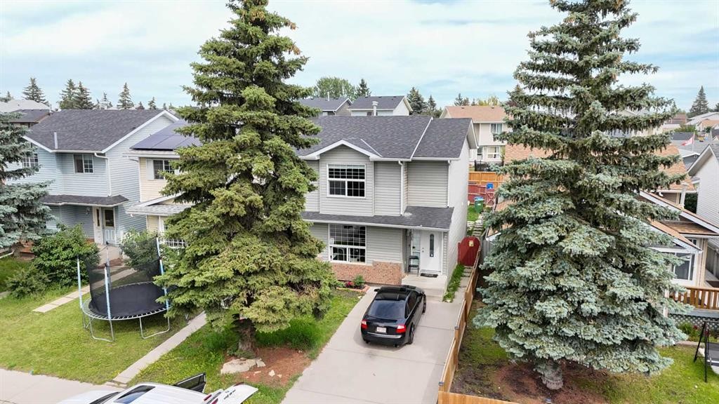 136 Martindale Drive Ne, Calgary, AB - Outdoor