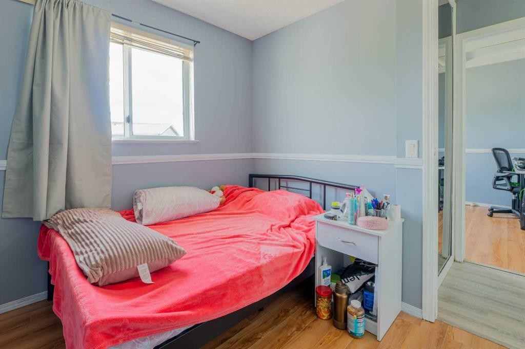 136 Martindale Drive Ne, Calgary, AB - Indoor Photo Showing Bedroom