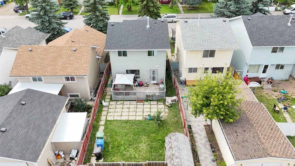136 Martindale Drive Ne, Calgary, AB - Outdoor With Deck Patio Veranda