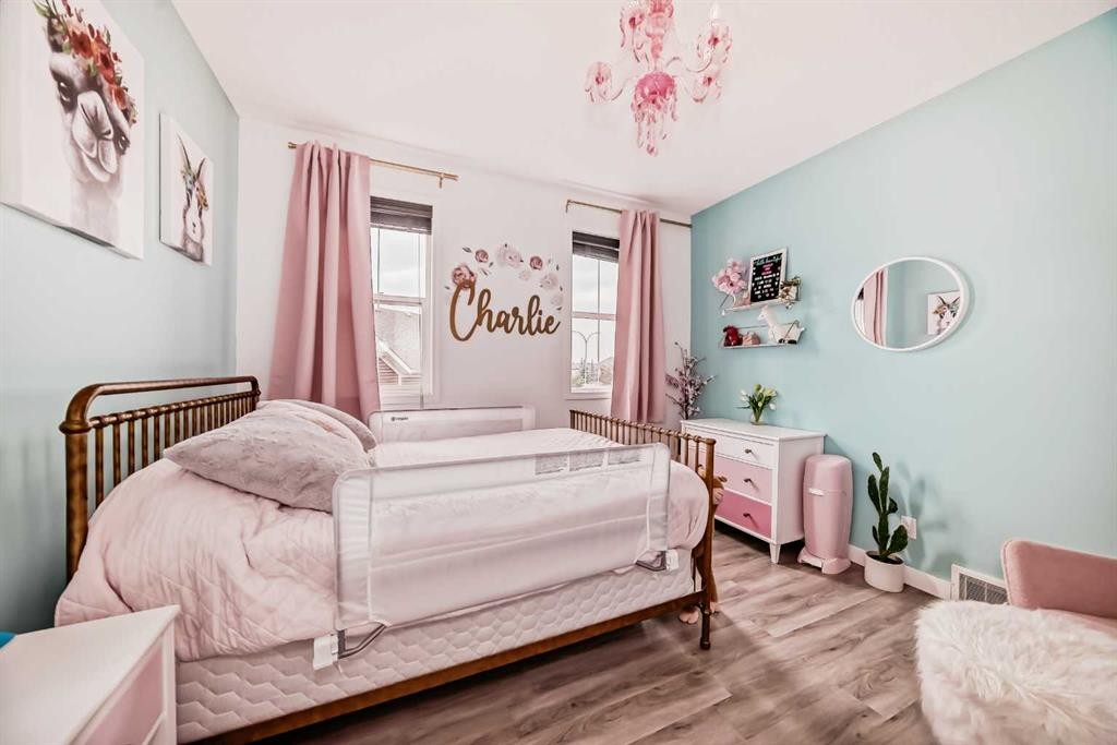 1068 Windhaven Close Sw, Airdrie, AB - Indoor Photo Showing Bedroom