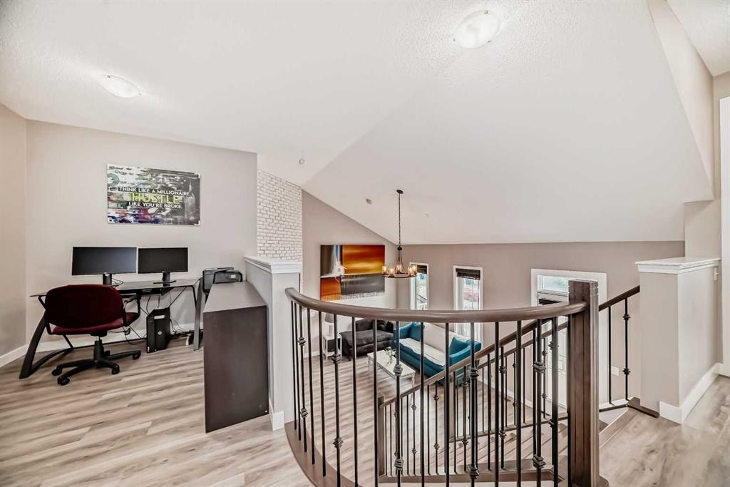 1068 Windhaven Close Sw, Airdrie, AB - Indoor Photo Showing Other Room