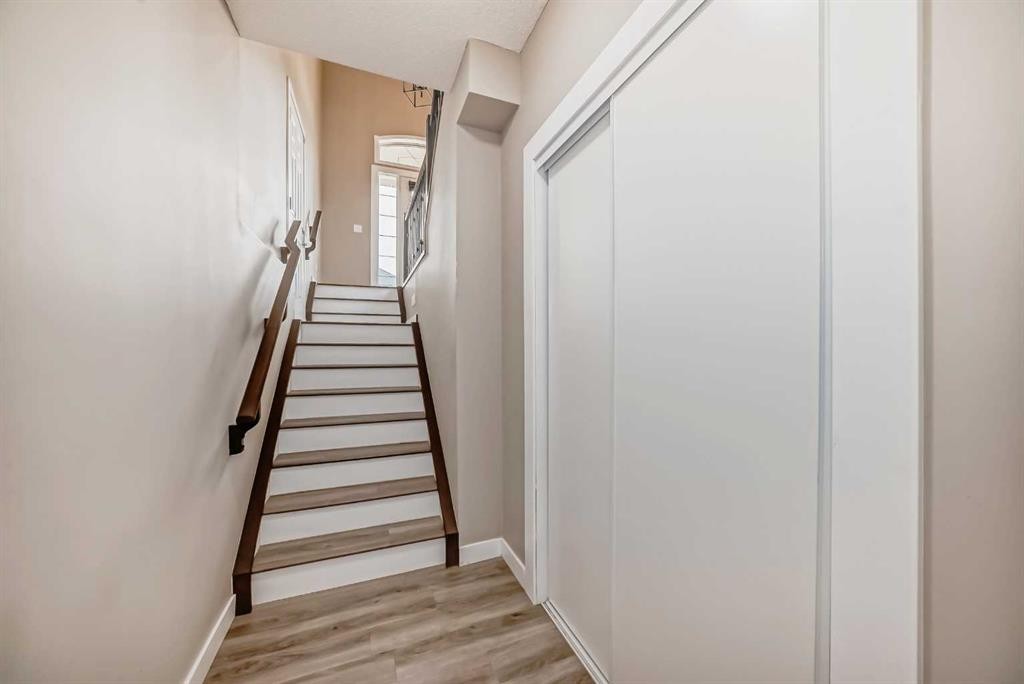 1068 Windhaven Close Sw, Airdrie, AB - Indoor Photo Showing Other Room
