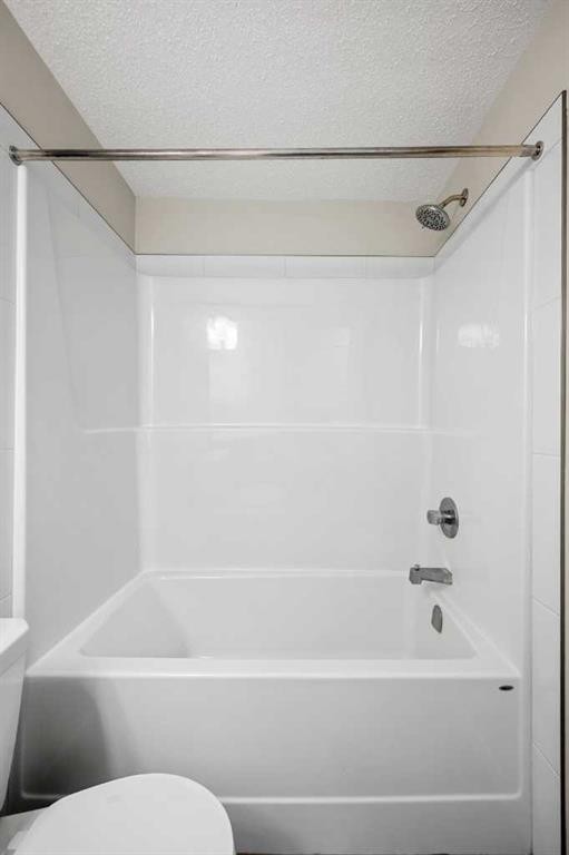 167 Cranbrook Square Se, Calgary, AB - Indoor Photo Showing Bathroom