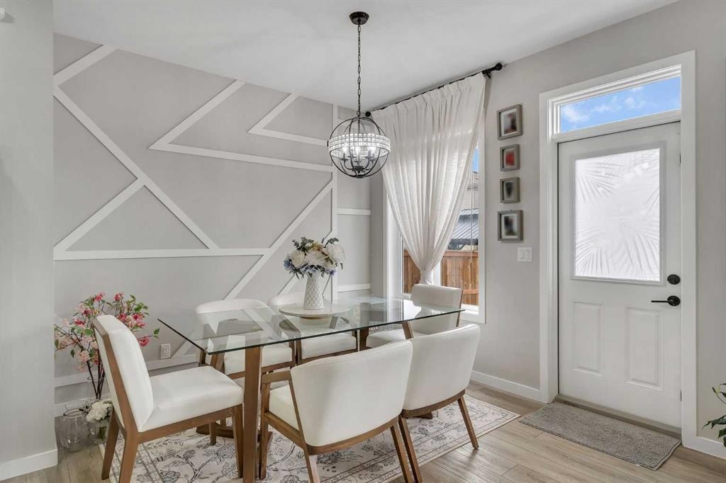341 Walcrest View Se, Calgary, AB - Indoor Photo Showing Dining Room