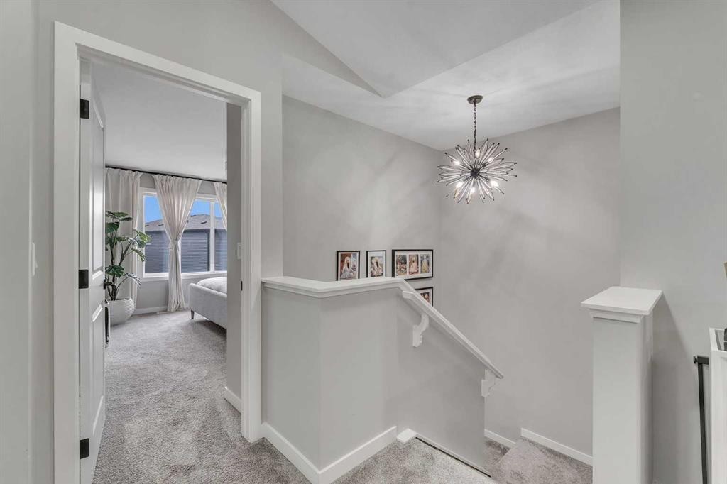 341 Walcrest View Se, Calgary, AB - Indoor Photo Showing Other Room