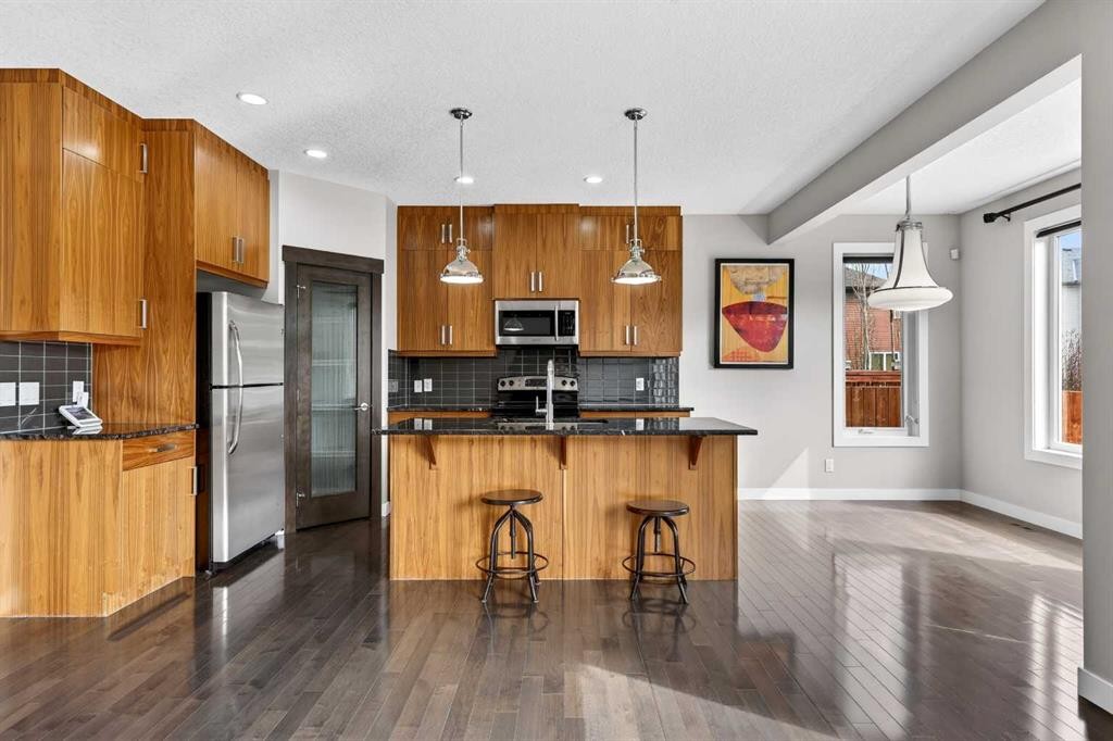 31 Evansridge Close Nw, Calgary, AB - Indoor Photo Showing Kitchen