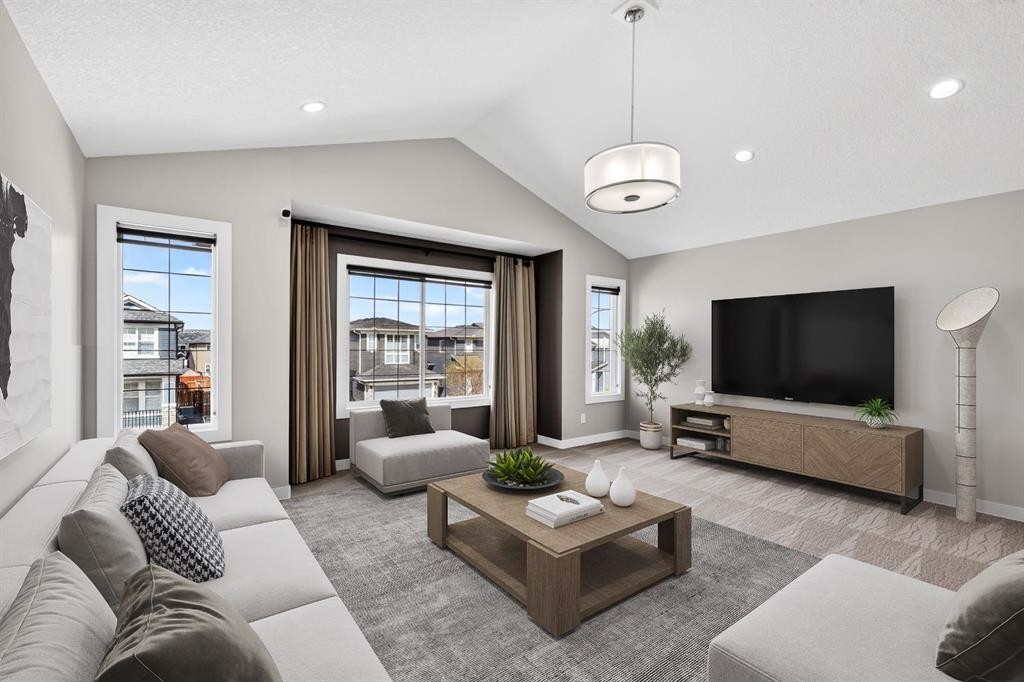 31 Evansridge Close Nw, Calgary, AB - Indoor Photo Showing Living Room