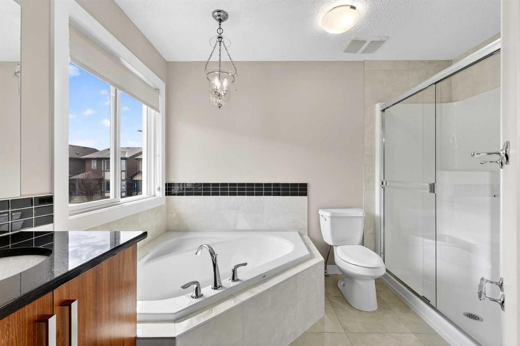 31 Evansridge Close Nw, Calgary, AB - Indoor With Storage
