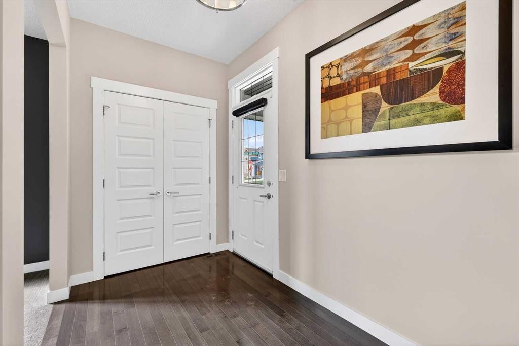 31 Evansridge Close Nw, Calgary, AB - Indoor Photo Showing Other Room