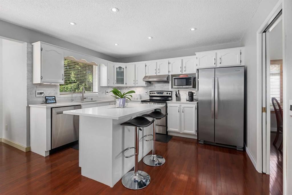 95 Hawkstone Close Nw, Calgary, AB