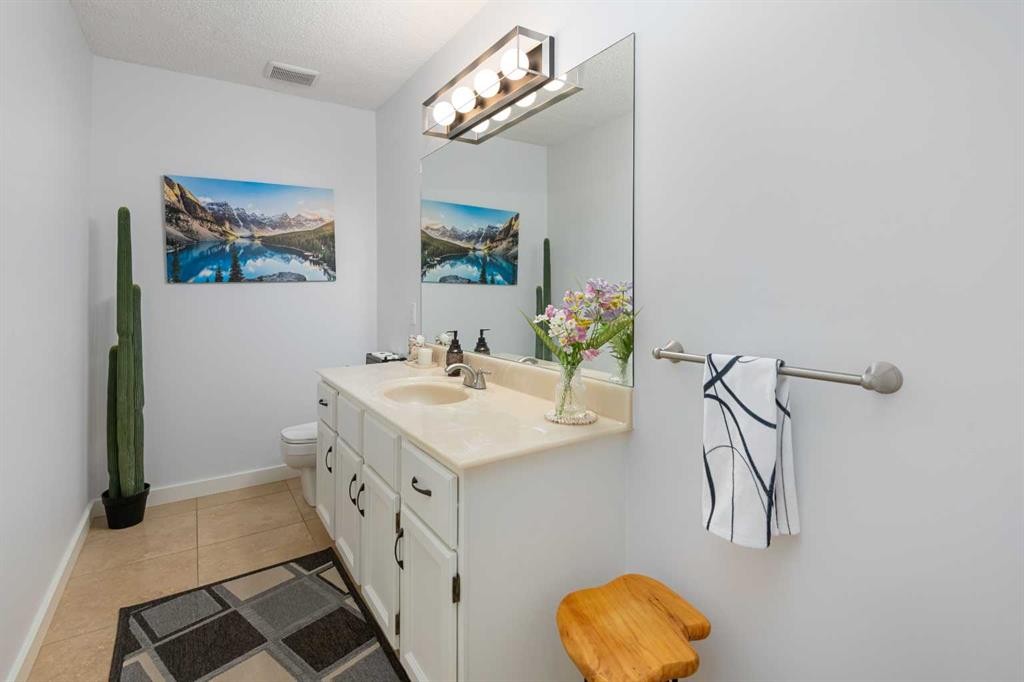 95 Hawkstone Close Nw, Calgary, AB