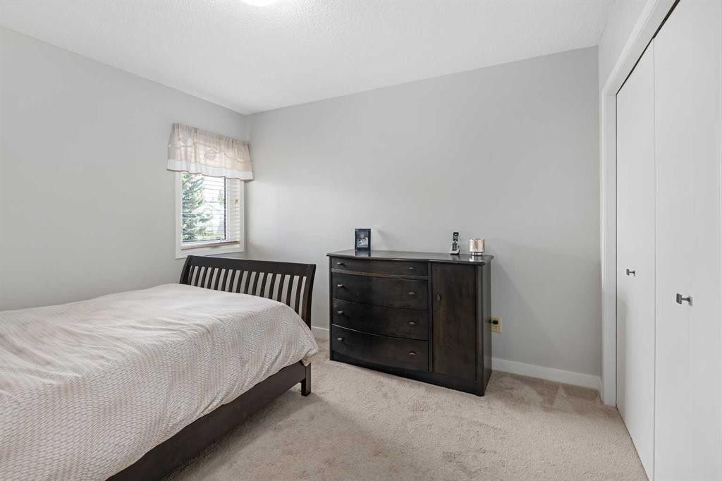 95 Hawkstone Close Nw, Calgary, AB