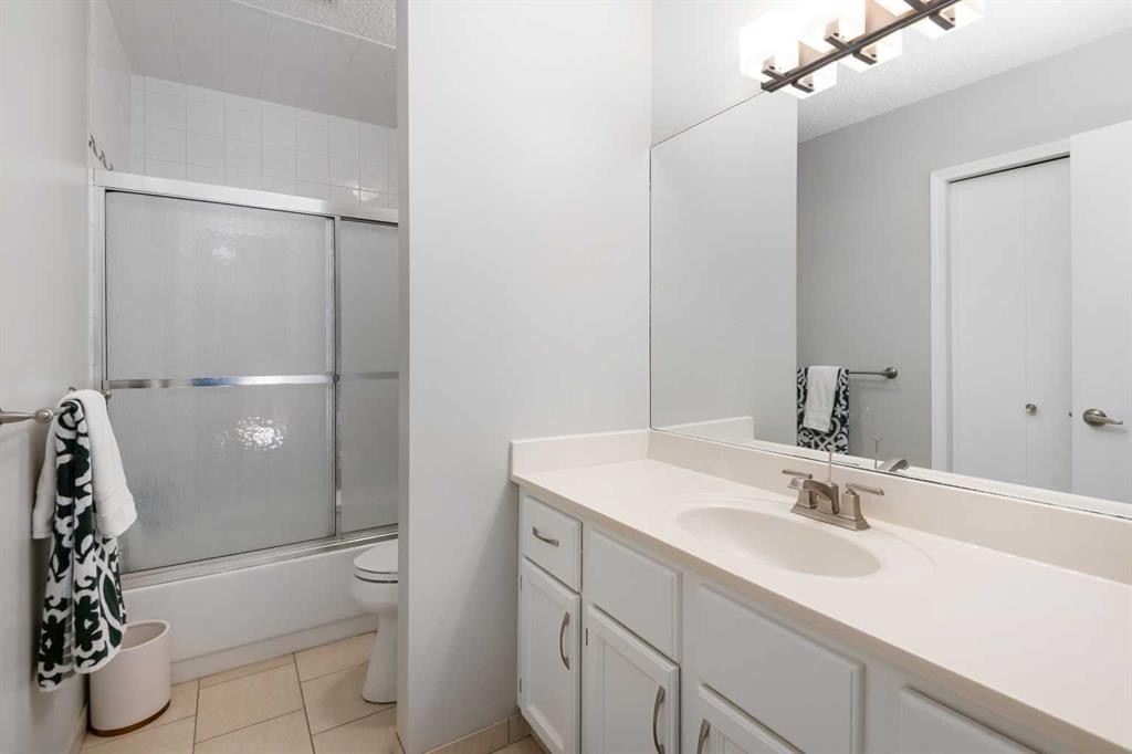 95 Hawkstone Close Nw, Calgary, AB