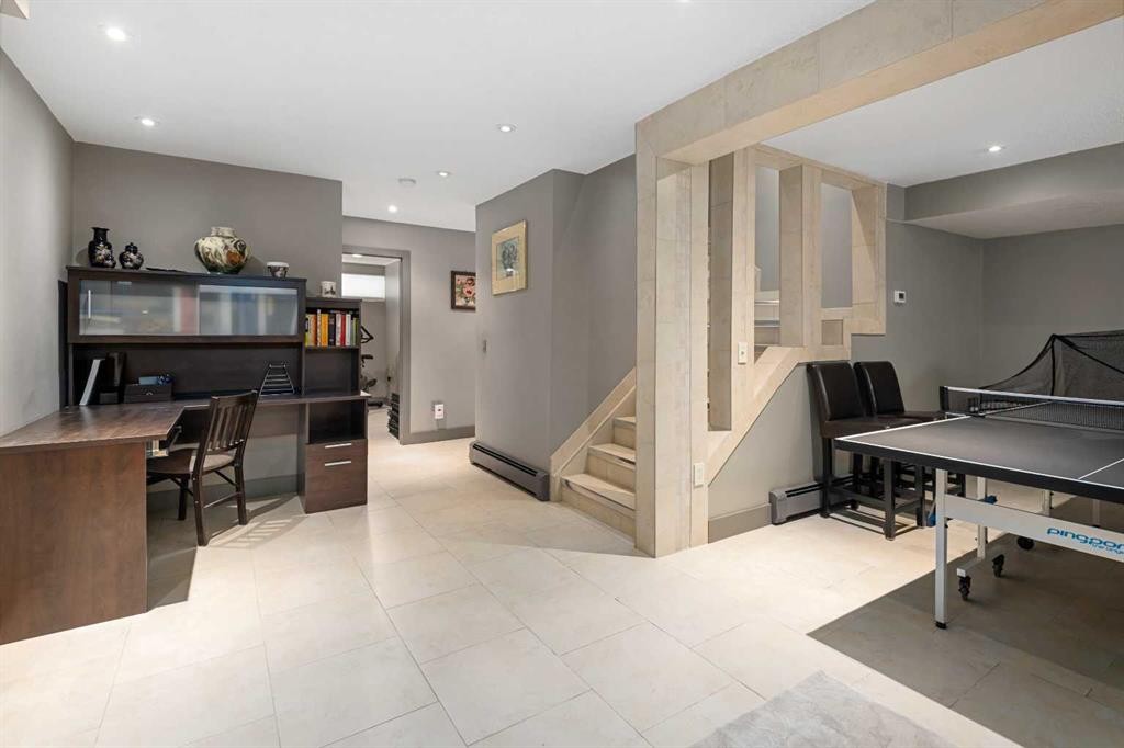 95 Hawkstone Close Nw, Calgary, AB