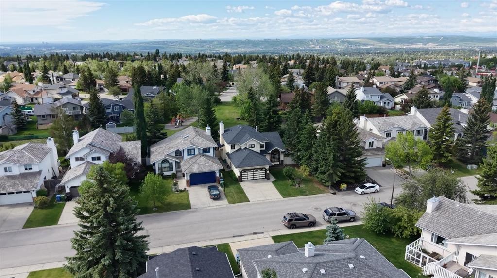 95 Hawkstone Close Nw, Calgary, AB