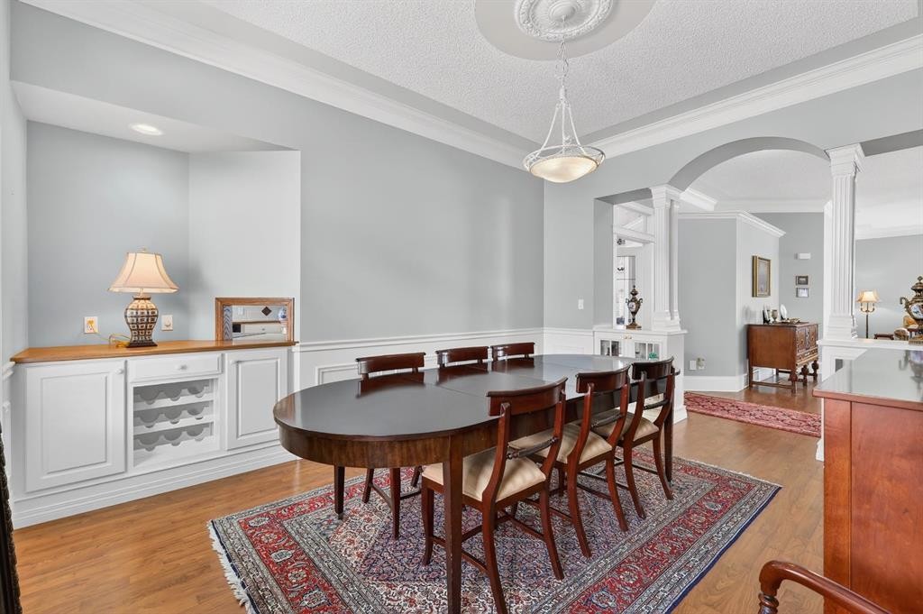 331 Mt Douglas Court Se, Calgary, AB - Indoor Photo Showing Dining Room