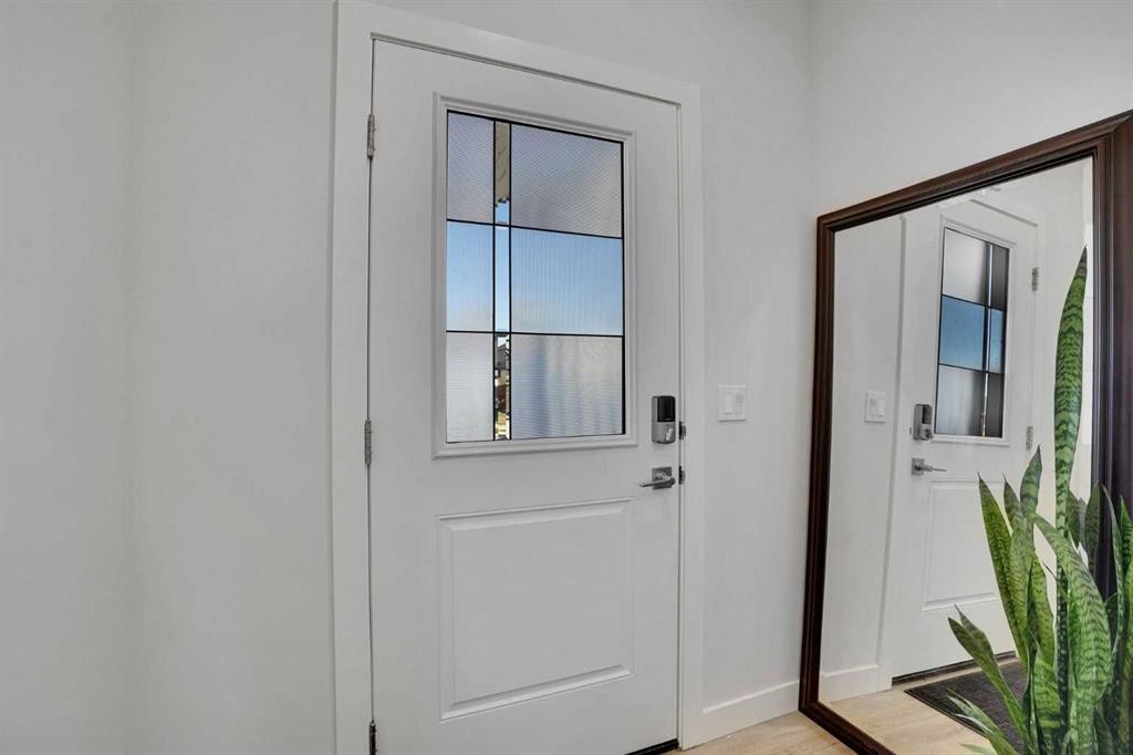 183 Brander Avenue, Langdon, AB - Indoor Photo Showing Other Room