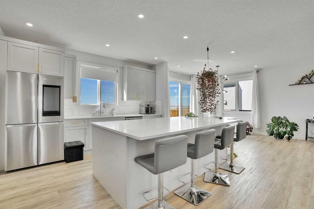 183 Brander Avenue, Langdon, AB - Indoor Photo Showing Kitchen With Upgraded Kitchen