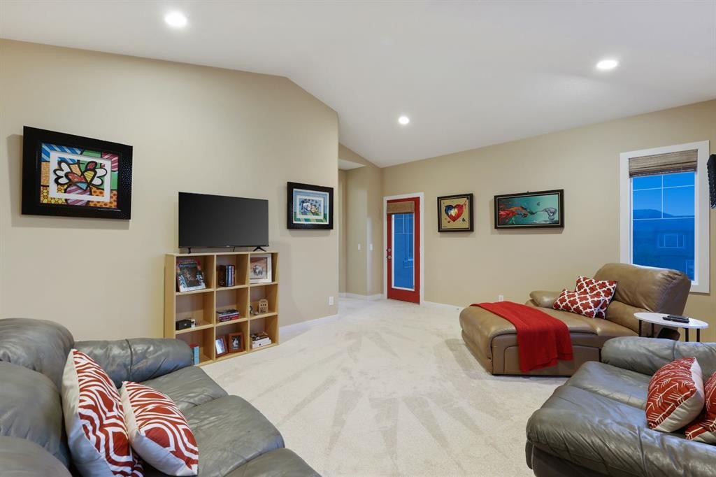 33 Quarry Heights Se, Calgary, AB - Indoor