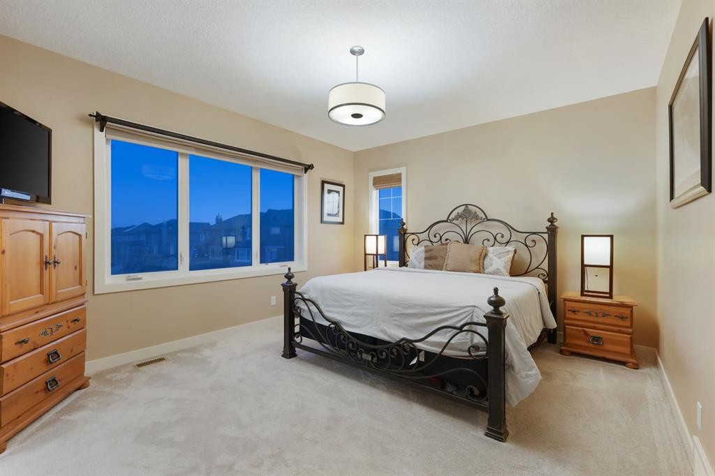 33 Quarry Heights Se, Calgary, AB - Outdoor With Balcony With View