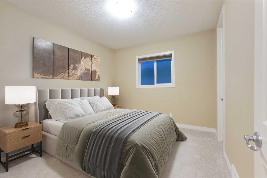 33 Quarry Heights Se, Calgary, AB - Indoor Photo Showing Bathroom