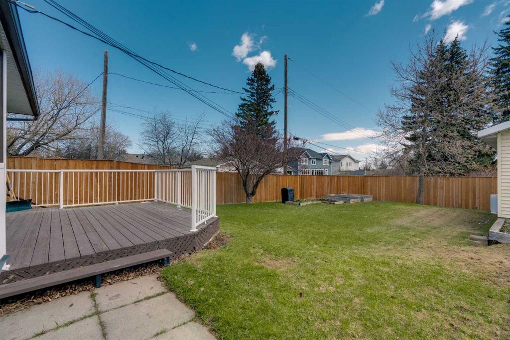 212 Westwood Drive Sw, Calgary, AB - Outdoor