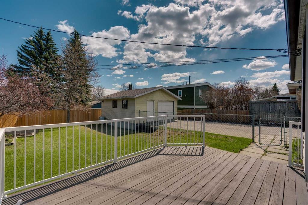 212 Westwood Drive Sw, Calgary, AB - Outdoor With Deck Patio Veranda